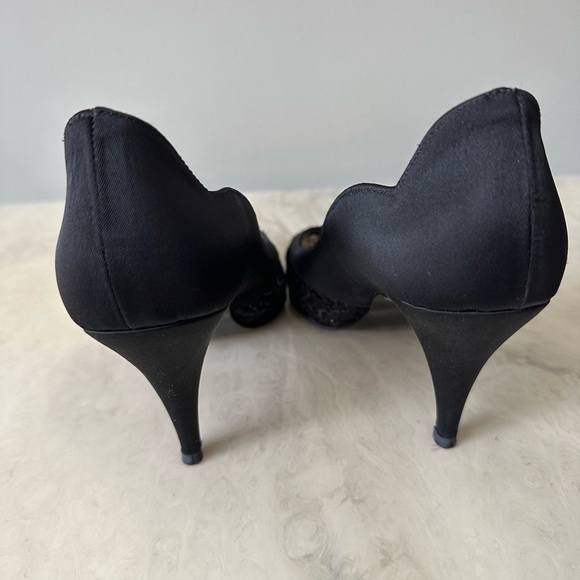 Vintage Pimento Satin and Lace Heels - Picture 3 of 5